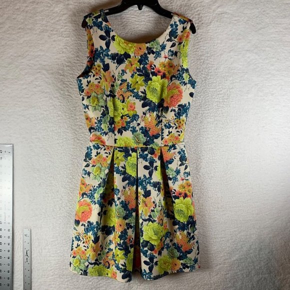 Closet London Women's Multicolor Floral V-back Pleated Summer Dress Size 12 8882 - Picture 1 of 9